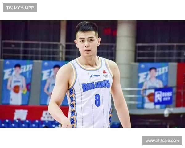 如何破解方硕发边线球难题揭秘许利民的战术智慧与技巧